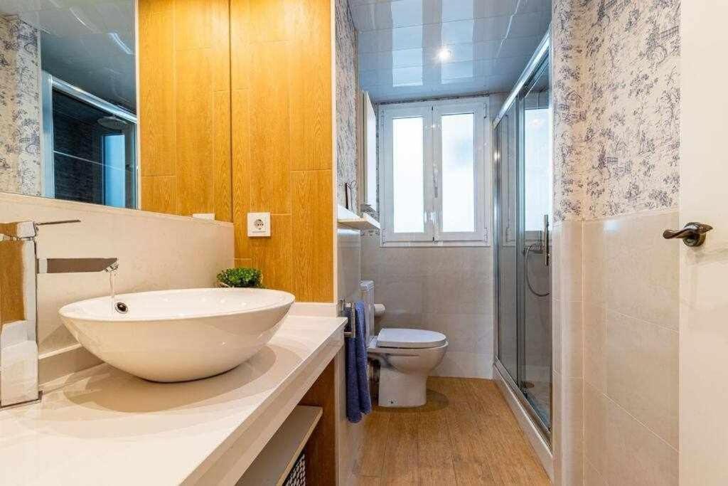 3 Apartamento En Estadio Sevilla 8 Plazas 3 Hab Y Metro Ngoại thất bức ảnh