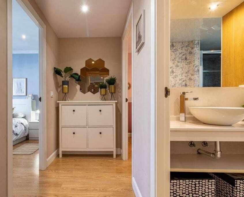 3 Apartamento En Estadio Sevilla 8 Plazas 3 Hab Y Metro Ngoại thất bức ảnh