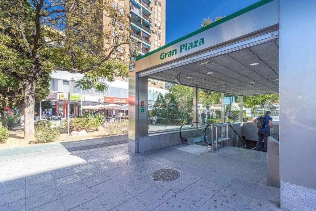 3 Apartamento En Estadio Sevilla 8 Plazas 3 Hab Y Metro Ngoại thất bức ảnh