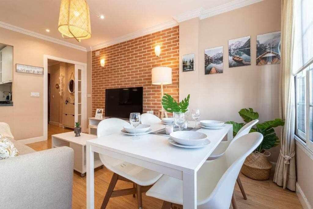 3 Apartamento En Estadio Sevilla 8 Plazas 3 Hab Y Metro Ngoại thất bức ảnh